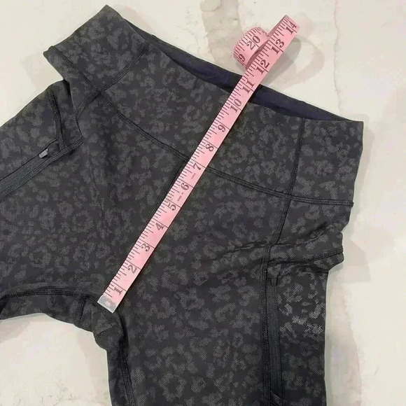 Athleta Rainier Reflective Leopard Activewear Tight Legging Womens Small Workout - Picture 8 of 8